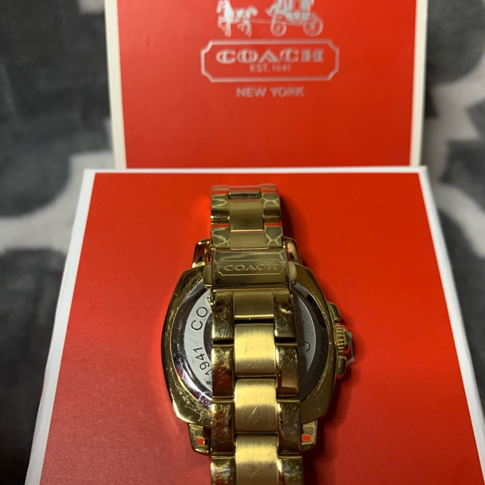 Coach Watch - Picture 4 of 4